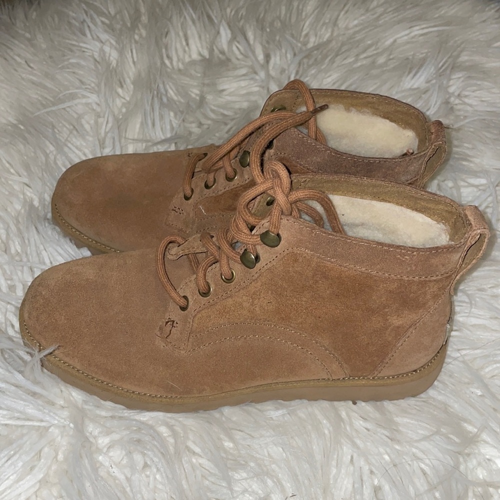 Ugg Low boots